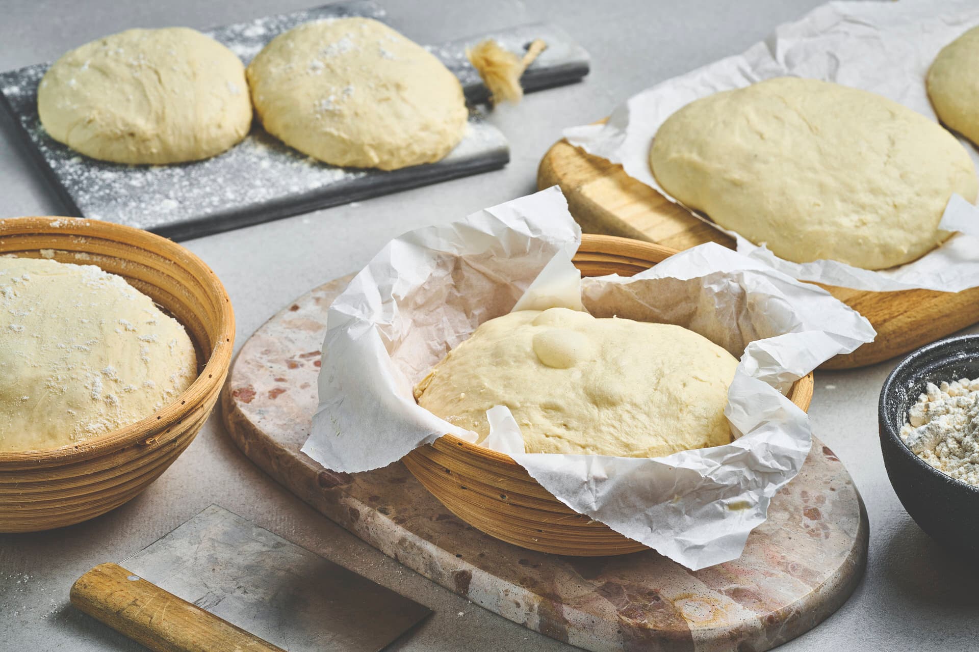 Slik lykkes du med pizzadeig hjemme