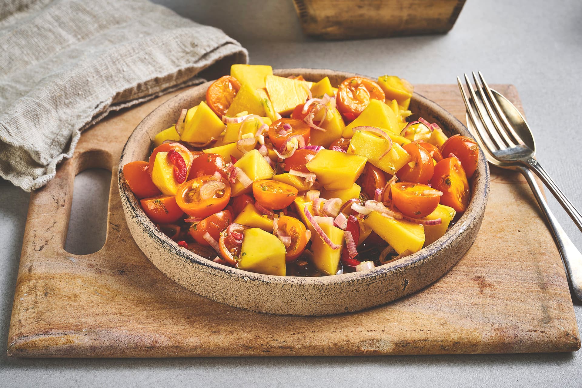 Mango Salsa with Lime and Cilantro