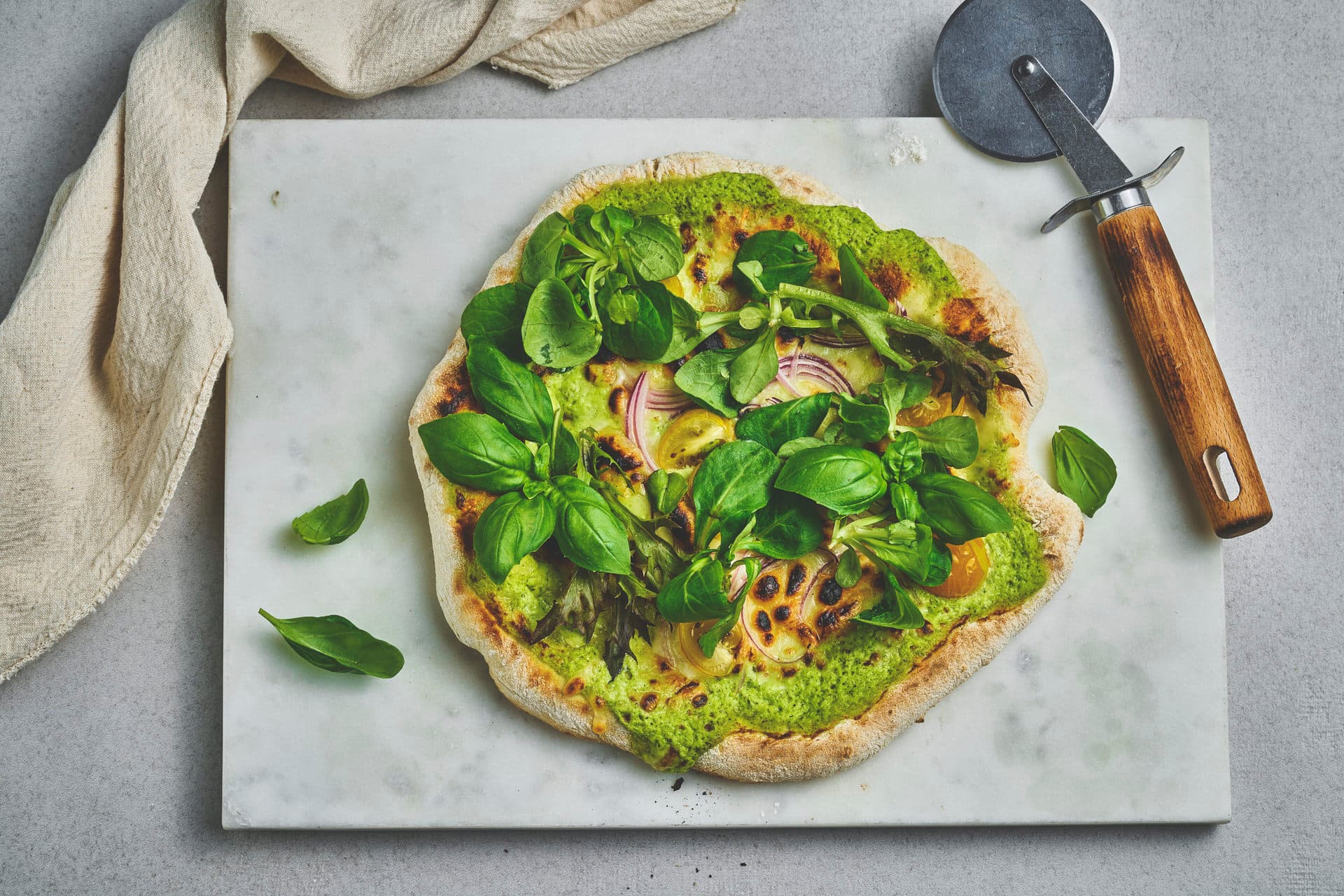 Vegetarpizza med squashsaus