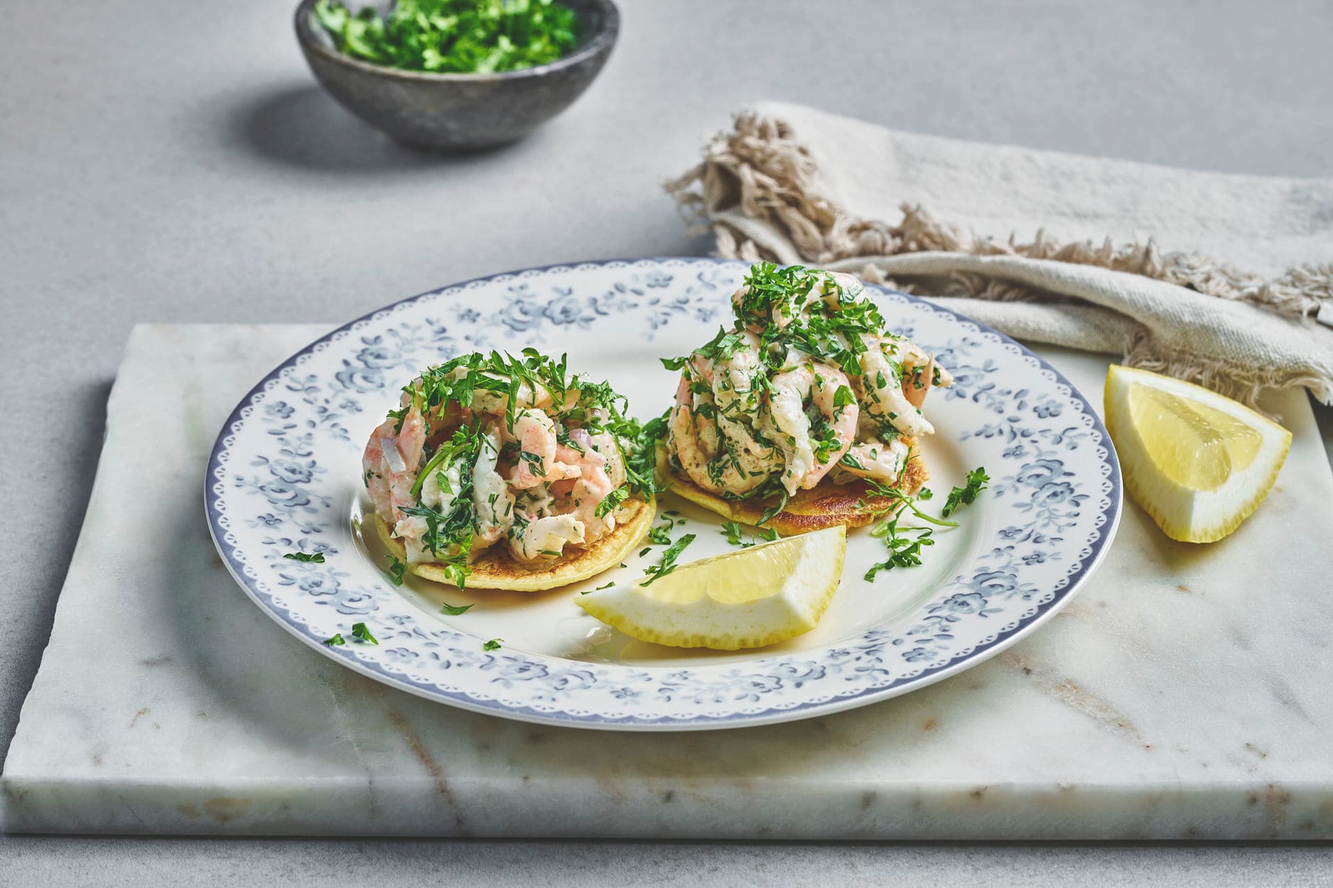 Blinis med skagenrøre og rogn