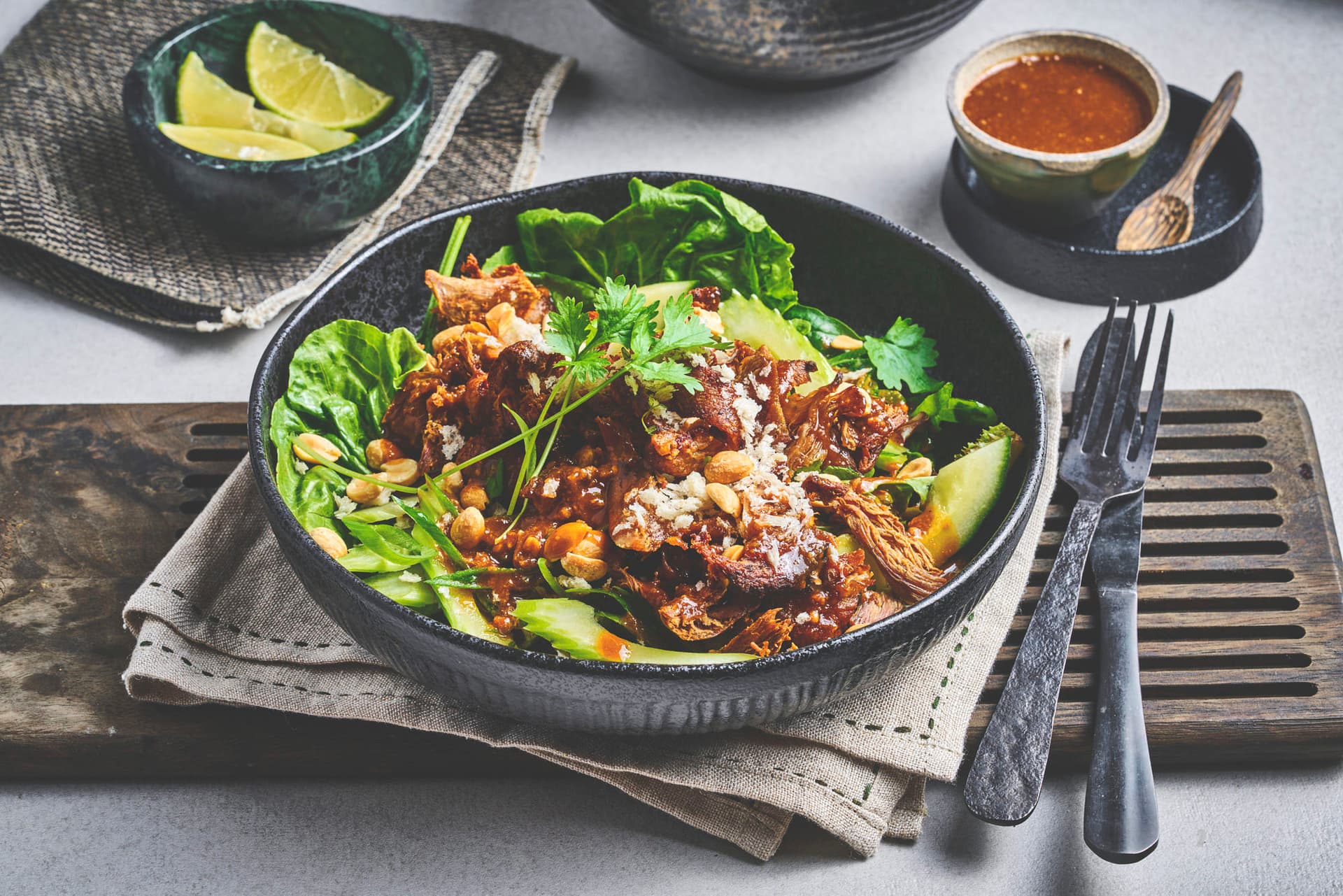 Crispy duck salat med hoisindressing