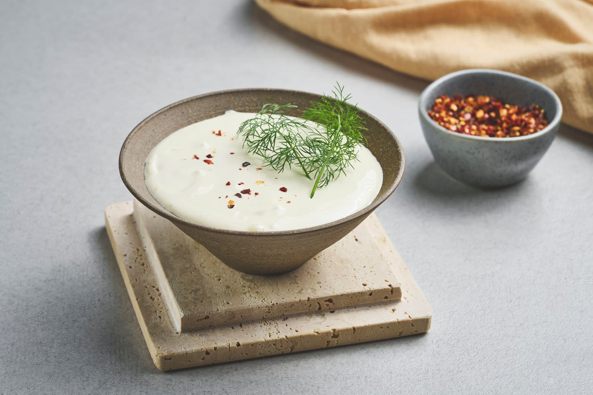 Hvit pizzasaus med chèvre