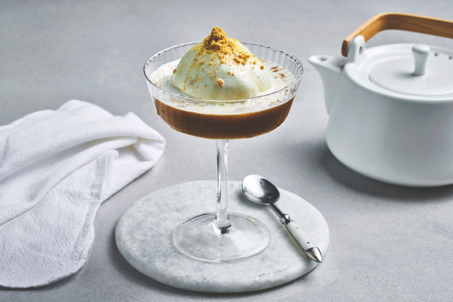 Affogato med espresso og vaniljeis