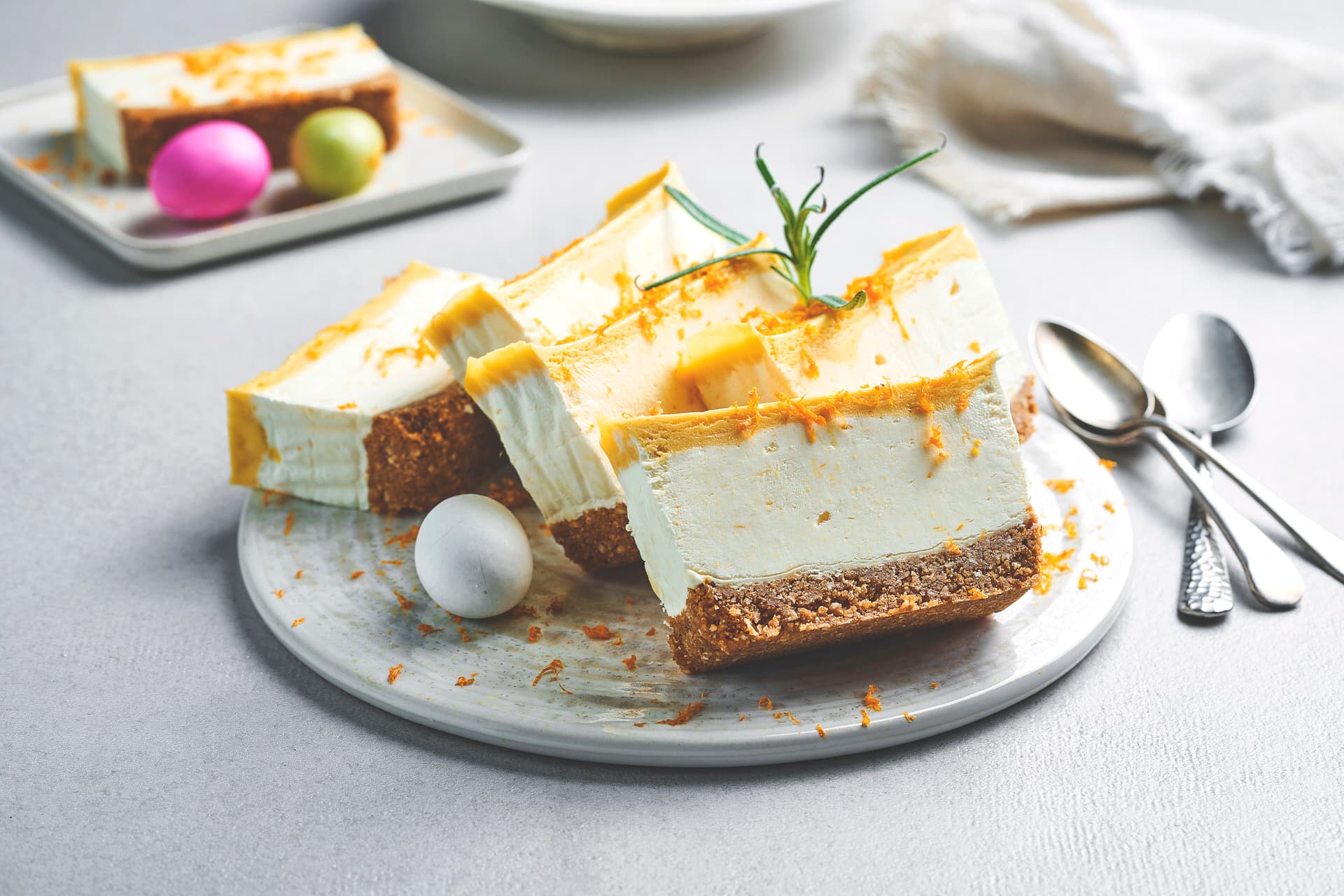 Easter Cheesecake with Lemon Curd