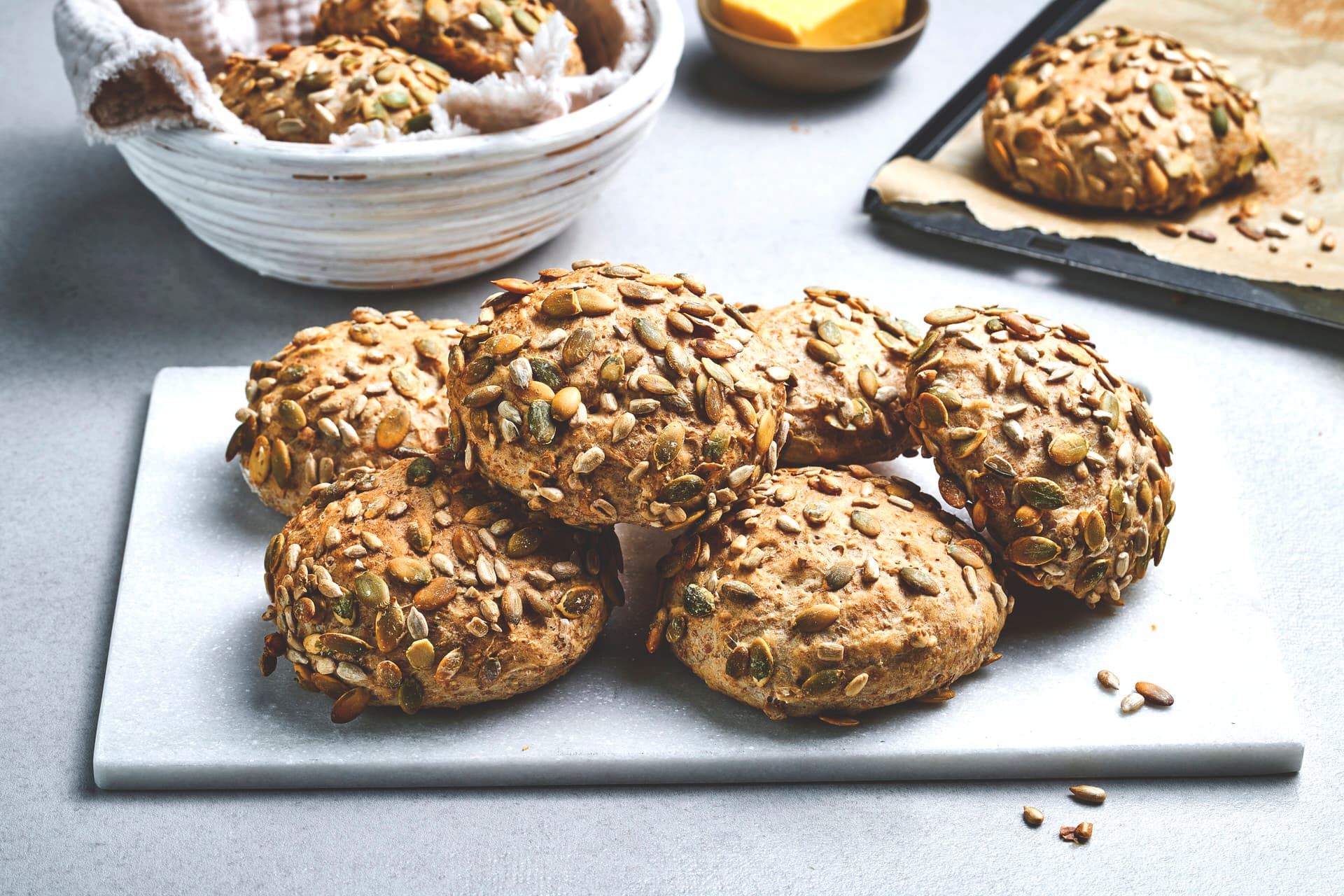 Whole Wheat Rolls with Oats