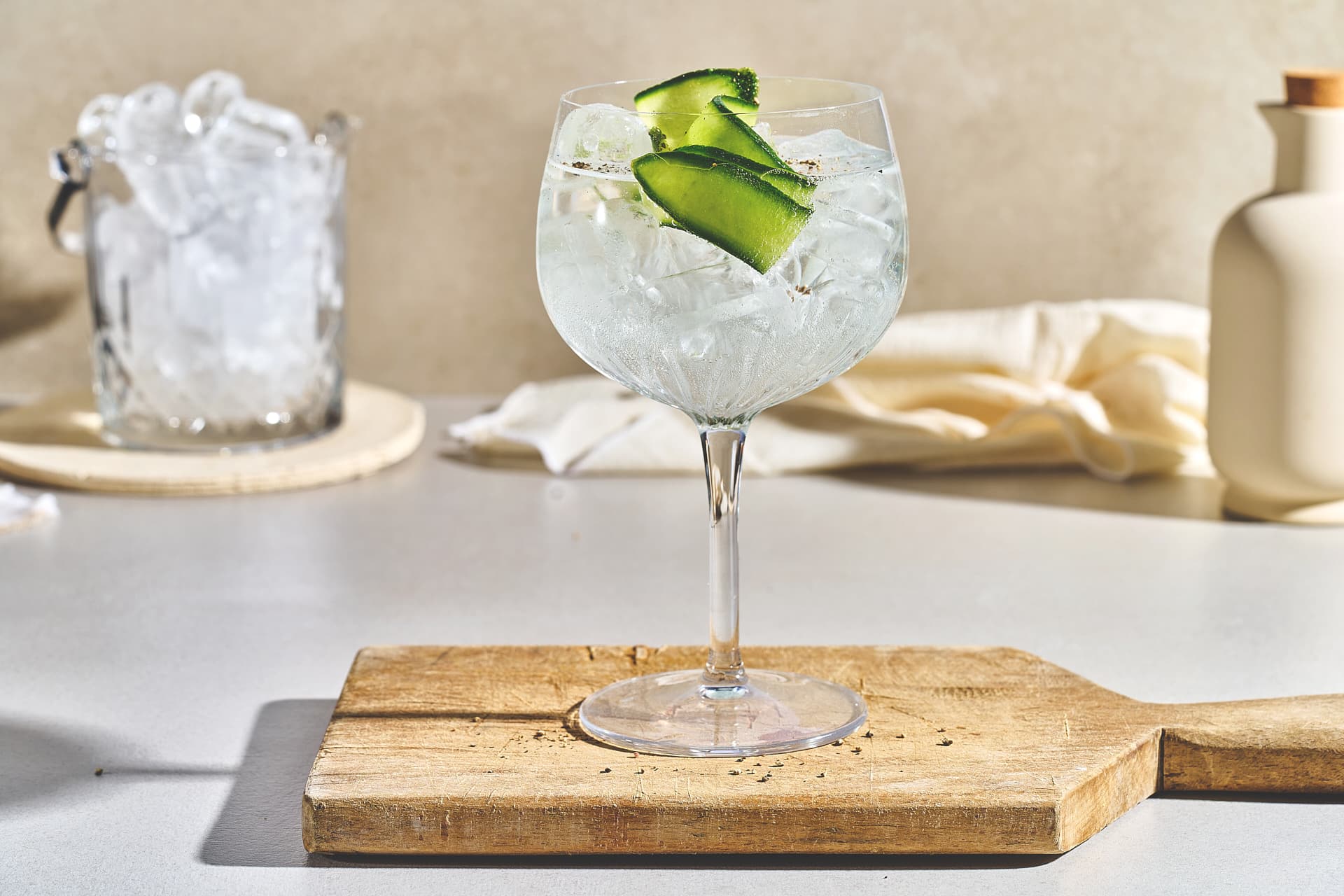 Gin and Tonic with Cucumber and Pepper
