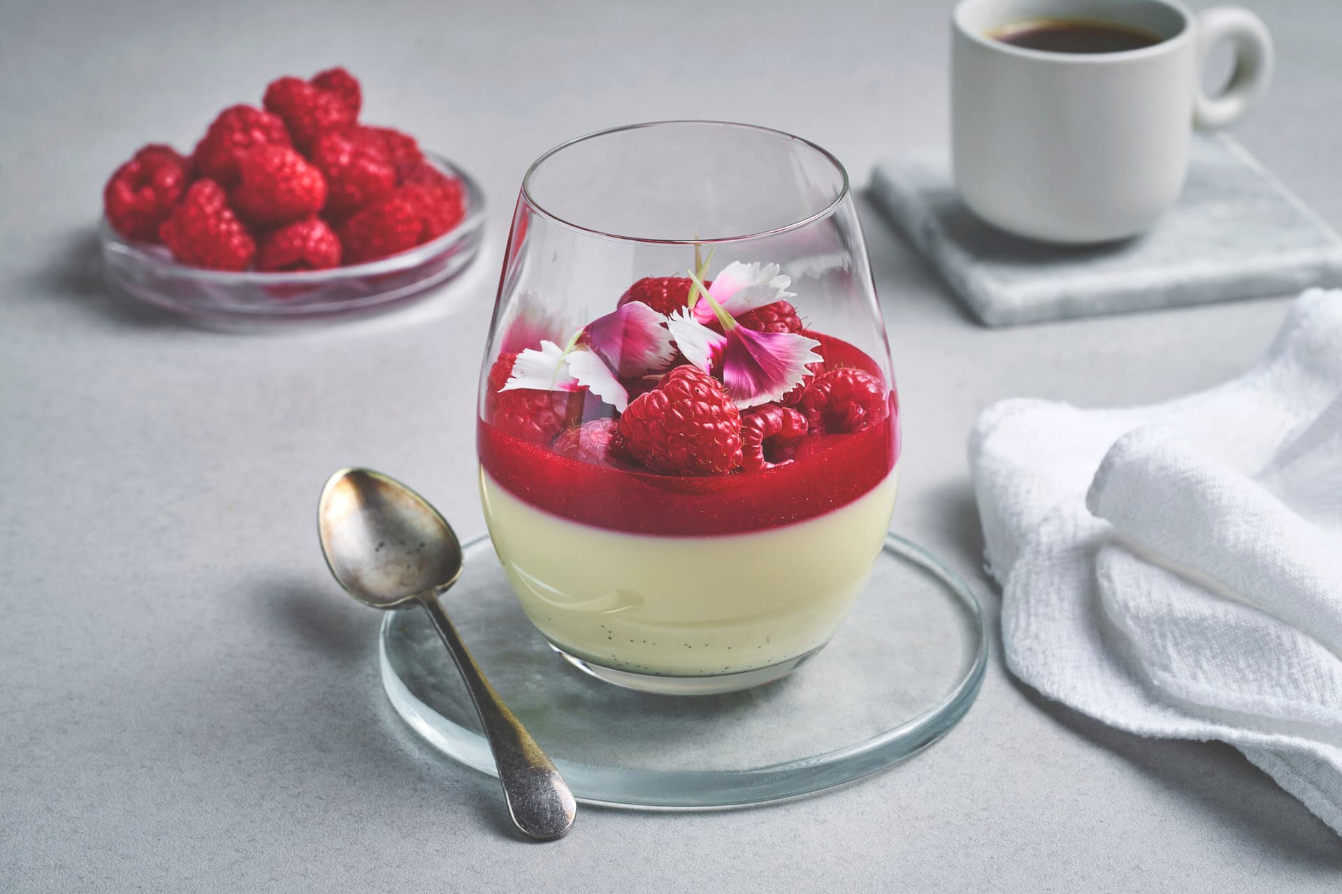 Panna cotta med bringebær