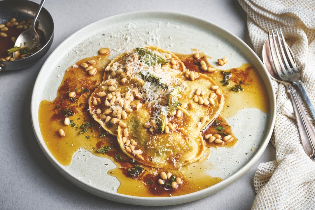 Ravioli med brunet salviesmør | Foodie
